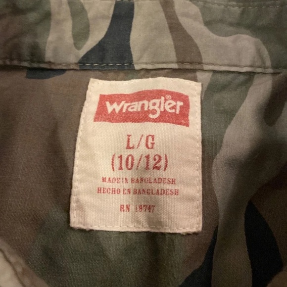 Wrangler button down - Picture 4 of 8